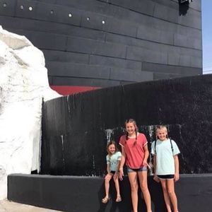 Meet your Posher, Kadence